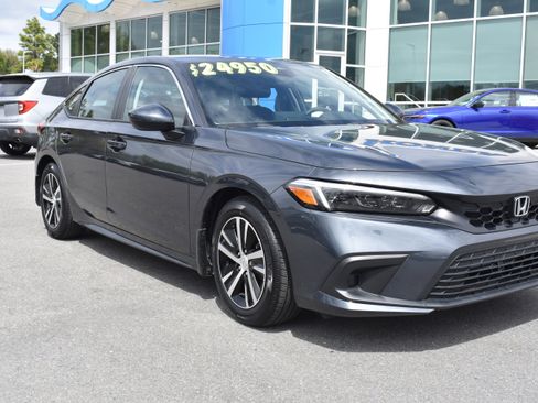 Used 2024 Honda Civic LX image 3