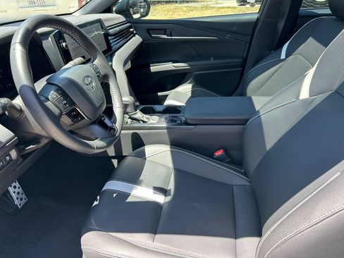 Used 2026 Toyota Camry SE w/ Multimedia Upgrade Package FWD image 11