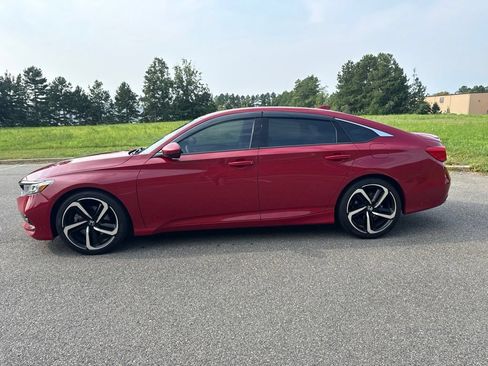 Used 2019 Honda Accord Sport image 4
