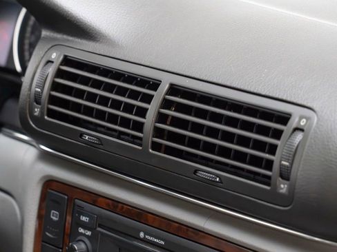 Used 2004 Volkswagen Passat W8 AWD/4WD image 39