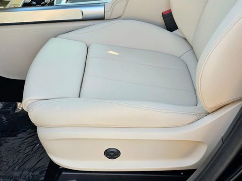 New 2026 Mercedes-Benz GLB 250 4MATIC image 18