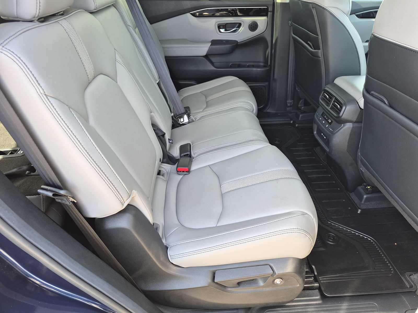 Certified 2025 Honda Pilot EX-L image 19