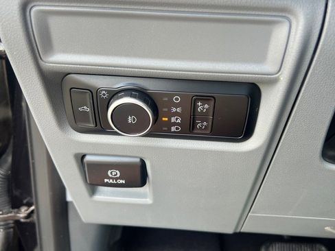 Used 2023 Ford F150 XLT RWD image 28