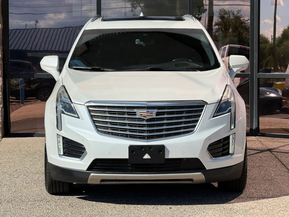Used 2017 Cadillac XT5 Platinum w/ Driver Assist Package AWD/4WD image 19