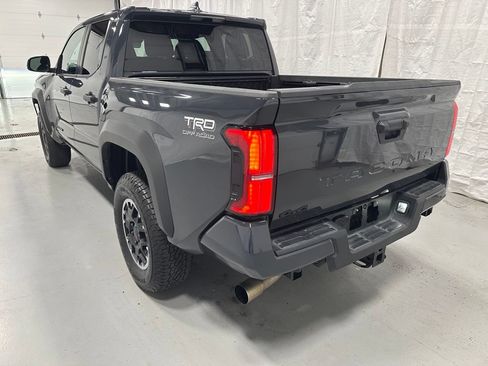 Used 2026 Toyota Tacoma TRD Off-Road AWD/4WD image 5