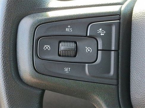 Used 2025 Chevrolet Silverado 2500 Custom image 17