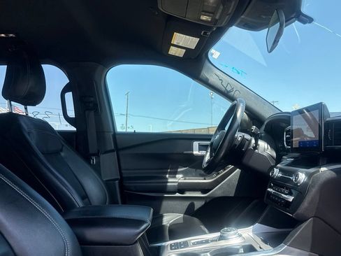 Used 2020 Ford Explorer XLT w/ Equipment Group 202A RWD image 29