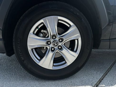 Used 2022 Toyota RAV4 XLE image 28