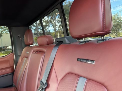 Used 2022 Ford F350 Platinum image 11