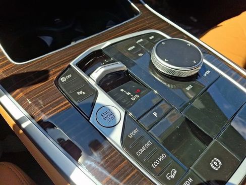New 2026 BMW X5 xDrive40i AWD/4WD image 13