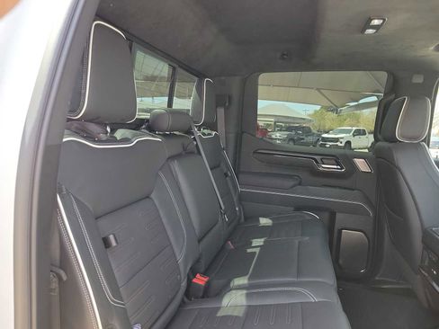 Used 2024 GMC Sierra 1500 AT4X image 17