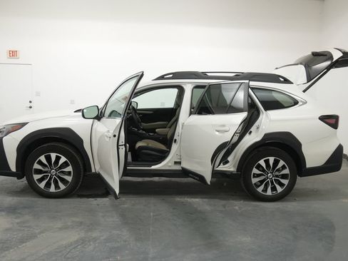Used 2024 Subaru Outback Limited AWD/4WD image 28
