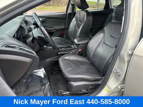 Used 2015 Ford Focus Titanium image 12