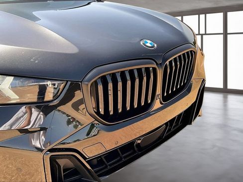 Used 2025 BMW X5 sDrive40i w/ M Sport Package RWD image 29