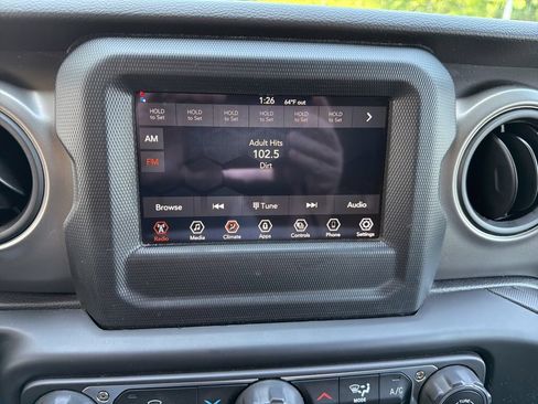 Used 2022 Jeep Wrangler Unlimited Sport AWD/4WD image 63