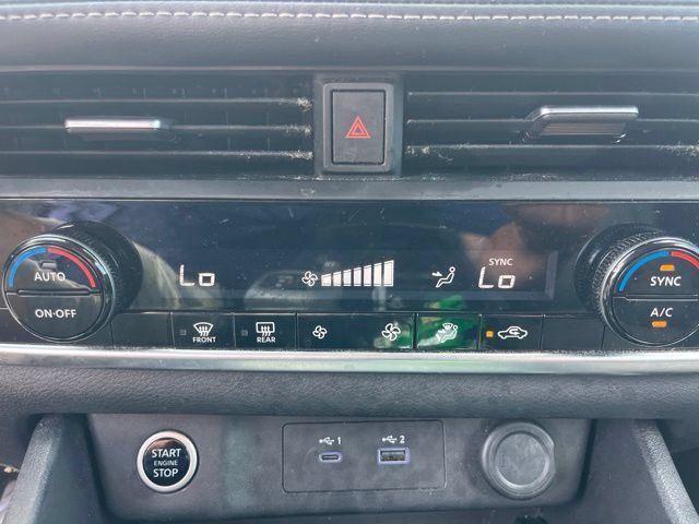 Used 2023 Nissan Rogue SV FWD image 23