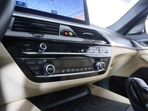 Used 2022 BMW 530i RWD image 23
