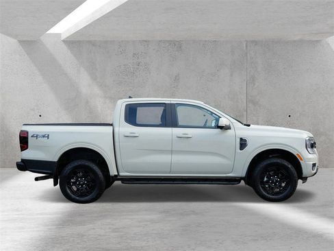 Certified 2025 Ford Ranger Lariat w/ Black Appearance Package image 2