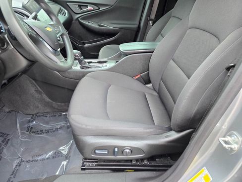 Used 2025 Chevrolet Malibu LT image 13