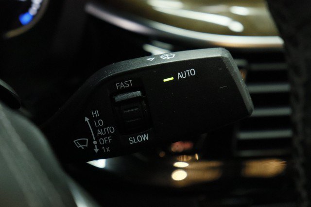 Used 2019 BMW 540i RWD image 18