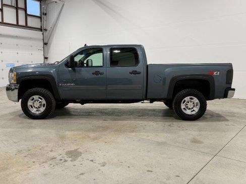 Used 2007 Chevrolet Silverado 2500 LT w/ Suspension Package, Off-Road image 12