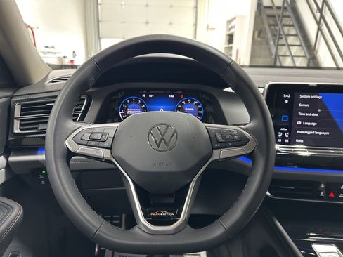 Certified 2025 Volkswagen Atlas Peak Edition SE image 52