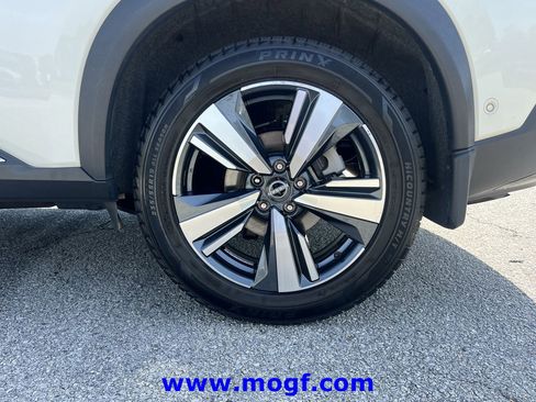 Used 2023 Nissan Rogue SL w/ SL Premium Package FWD image 29