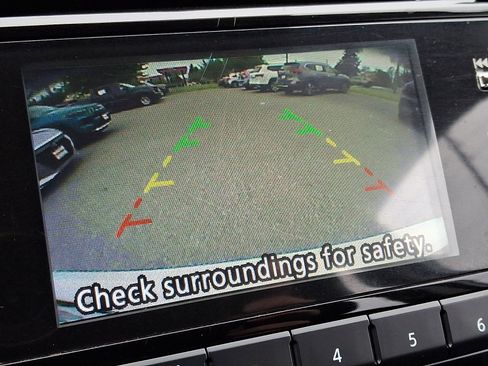 Used 2018 Nissan Rogue Sport S w/ S Appearance Package AWD/4WD image 17