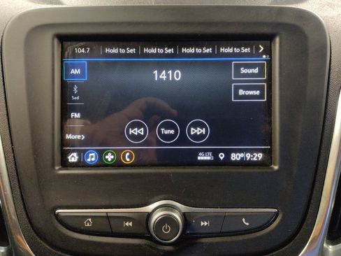 Used 2019 Chevrolet Equinox LS w/ LS Convenience Package FWD image 25