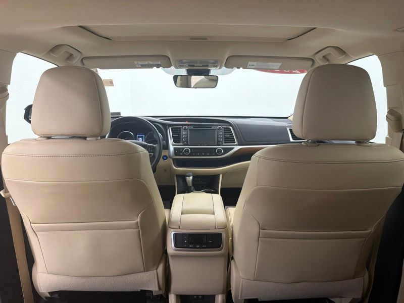 Used 2017 Toyota Highlander Limited AWD/4WD image 17