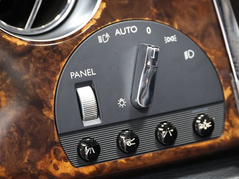 Used 2013 Rolls-Royce Ghost RWD image 24