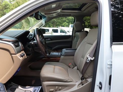 Used 2017 Chevrolet Suburban Premier AWD/4WD image 20