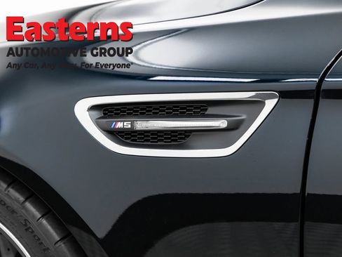Used 2015 BMW M5 RWD image 55