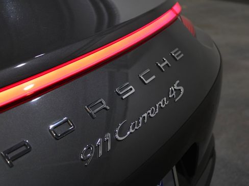 Used 2019 Porsche 911 Carrera 4S image 24