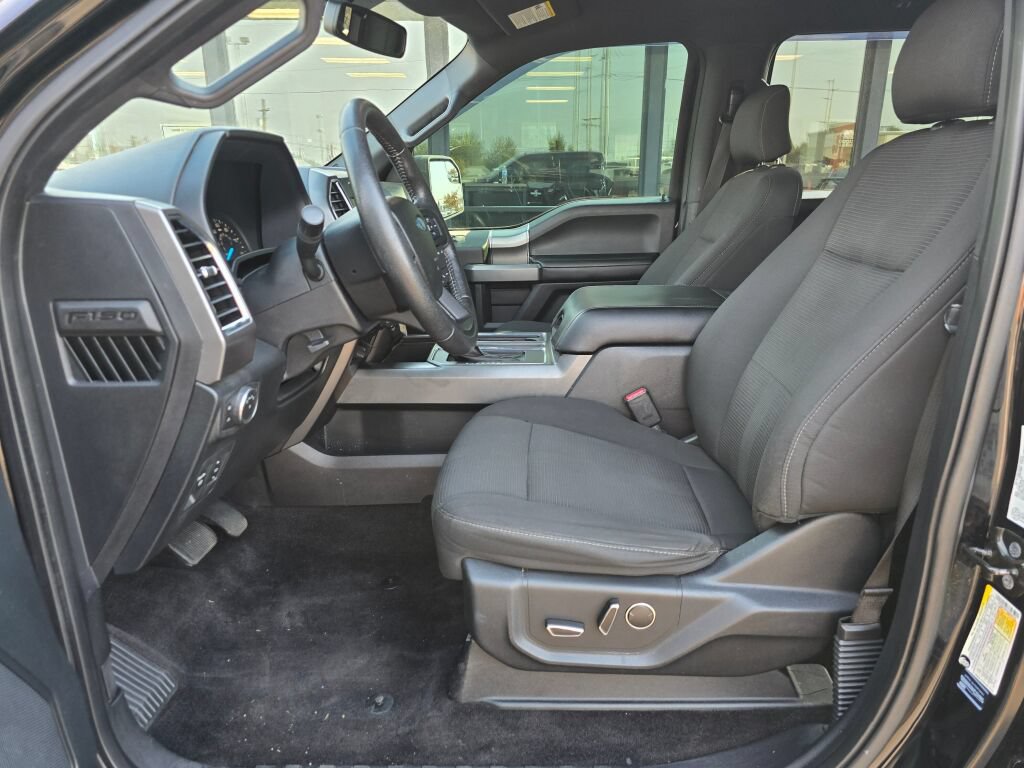 Used 2016 Ford F150 XLT w/ Equipment Group 302A Luxury AWD/4WD image 15