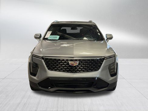 Used 2025 Cadillac XT4 Premium Luxury AWD/4WD image 2