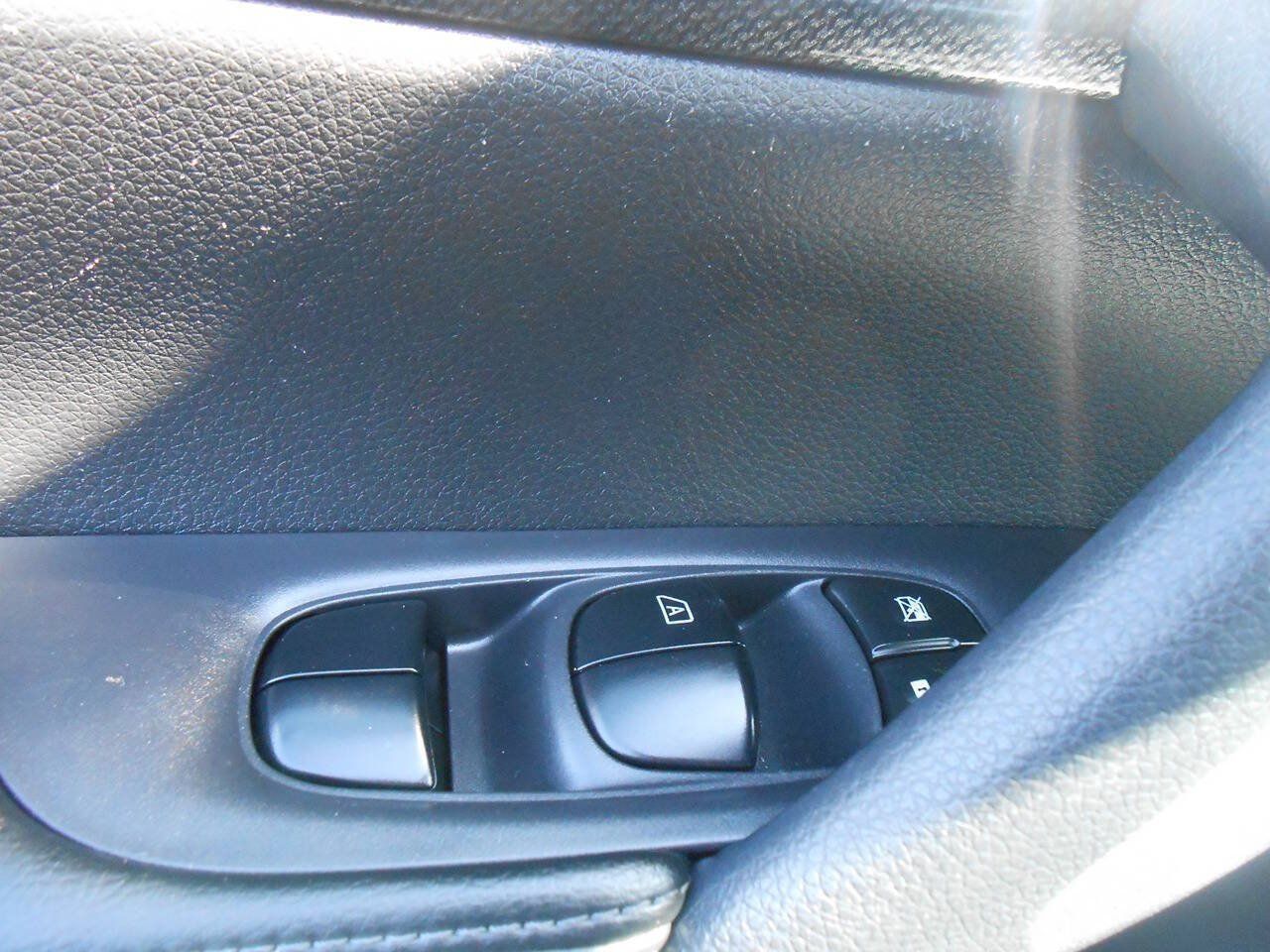 Used 2014 Nissan Rogue SL w/ SL Premium Package AWD/4WD image 19