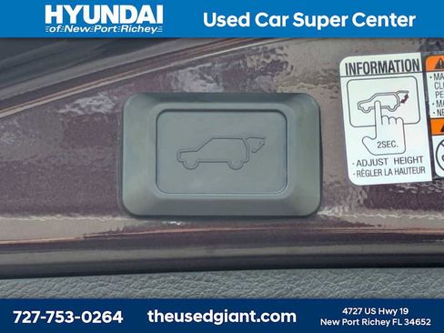 Used 2018 Toyota RAV4 Limited w/ Advanced Technology Package FWD image 13