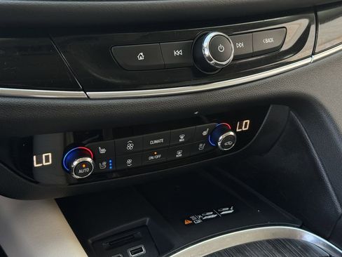 Used 2023 Buick Enclave Avenir FWD image 21