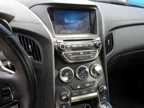 Used 2016 Hyundai Genesis Coupe 3.8 image 18