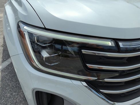 New 2026 Volkswagen Atlas SE image 13