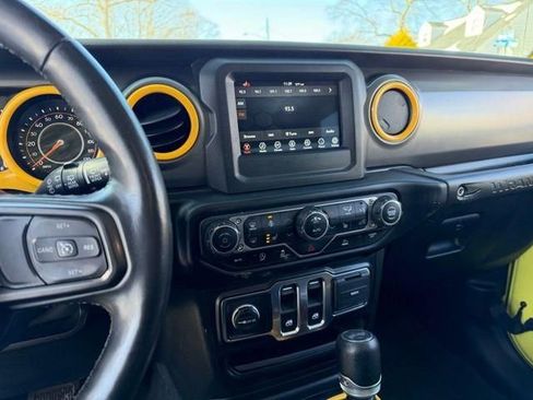 Used 2022 Jeep Wrangler Willys image 18