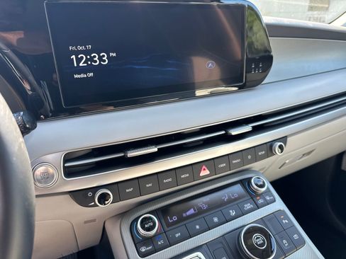 Certified 2025 Hyundai Palisade SEL image 28