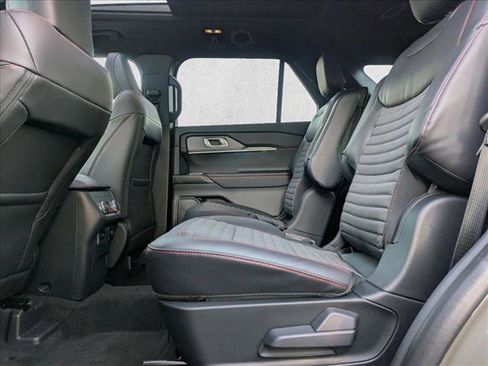 New 2026 Ford Explorer ST-Line w/ ST-Line Street Pack image 17