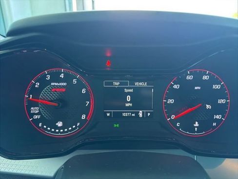 Used 2025 Chevrolet Trax RS w/ Driver Confidence Package image 3