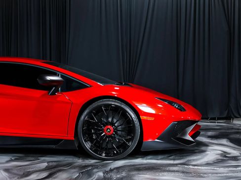 Used 2016 Lamborghini Aventador LP 750-4 Superveloce AWD/4WD image 4