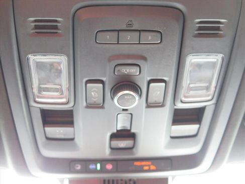 Used 2023 GMC Yukon Denali Ultimate AWD/4WD image 21