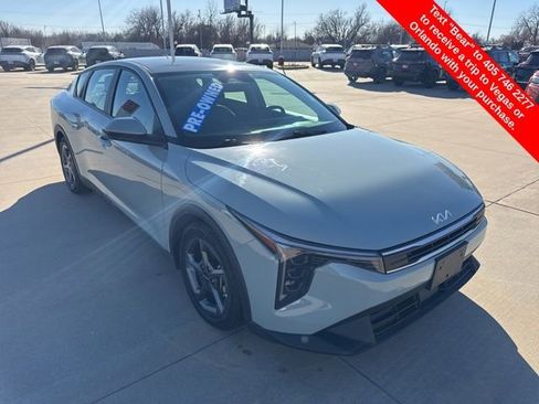 Used 2025 Kia K4 LXS image 7