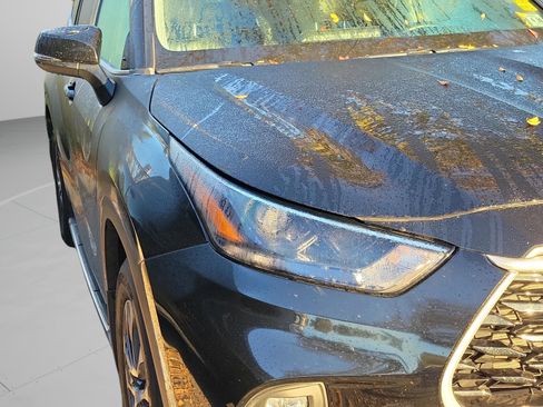 Used 2024 Toyota Highlander XLE image 22