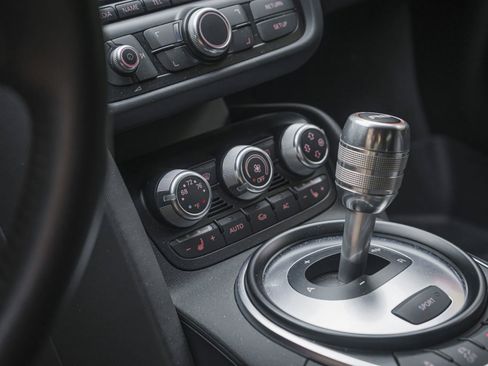 Used 2012 Audi R8 V10 AWD/4WD image 10